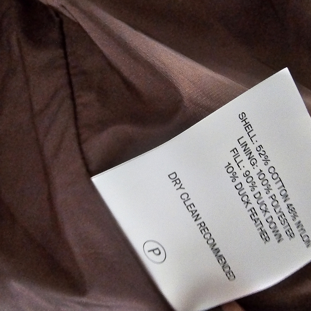 Madhappy Women's Cropped Cozy Puffer Jacket - Picture 5 of 7